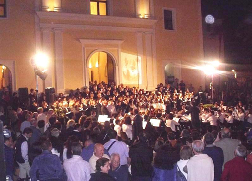 Cori Polifonici e orchestra  - Serenata al Papa - Lamezia Terme - Colle Sant'Antonio (1)