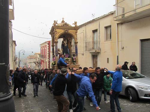 San Giuseppe 2015 la salita della processione