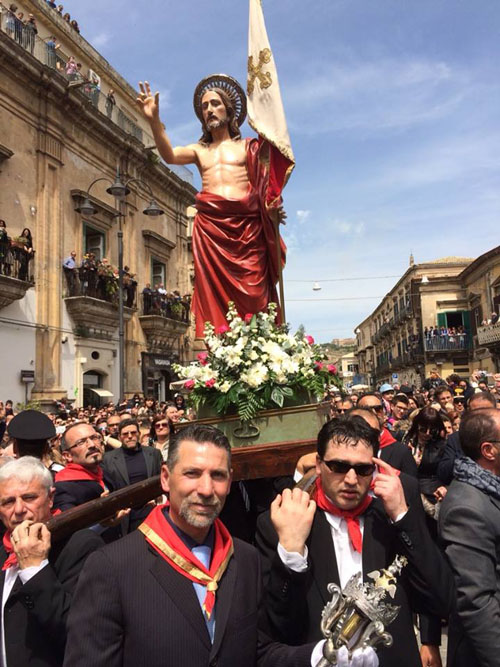 Madonna vasa-vasa i portatori del Cristo risorto