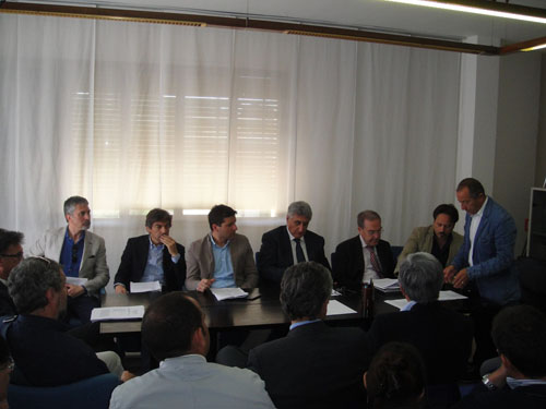 L'intervento del presidente Cucuzzella alla presenza dei sei candidati