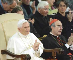 Il cardinale Lopez Trujillo con Benedetto XVI