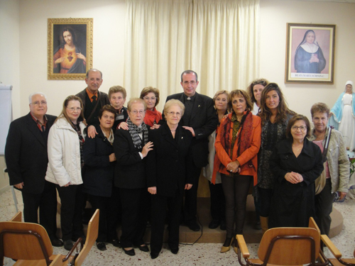 I partecipanti al corso per volontari e ministri straordinari con don Occhipinti