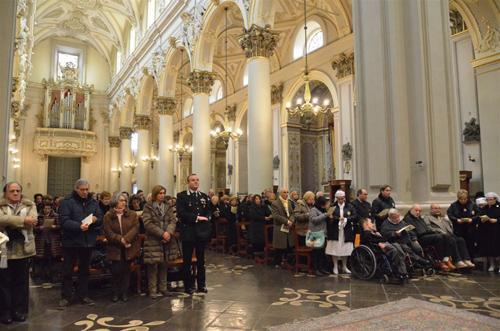 Giornata mondiale del malato 2015 i fedeli in Cattedrale