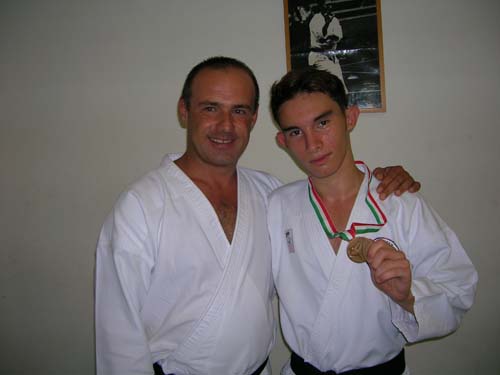 Il M° Cosimo Leone con l’atleta Giuseppe Eronia