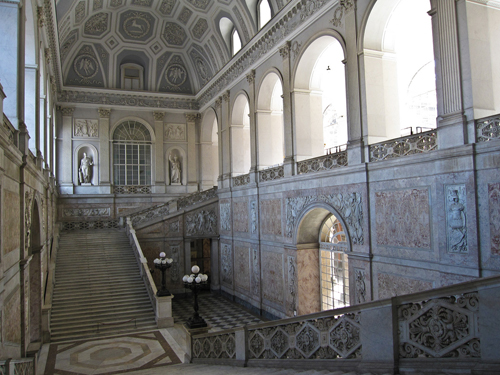 ingresso monumentale al Palazzo Reale