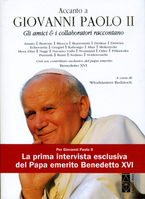 Copertina_ Accanto a Giovanni Paolo II