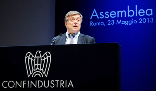 Il ministro dello Sviluppo Economico, Zanonanto, interviene durante la recente assemblea 2013 di Confindustria