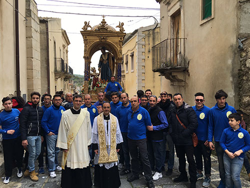 San Giuseppe 2016 i sacerdoti e i portatori